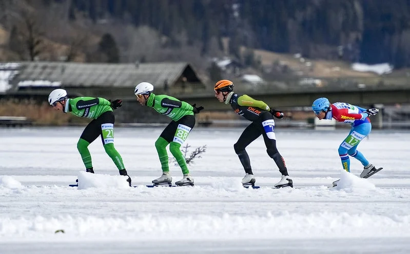 Wedstrijdrijders alternatieve elfstedentocht
